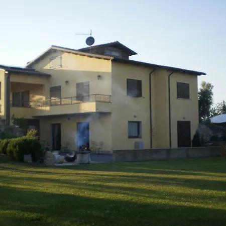 Pensión Degli Etruschi *